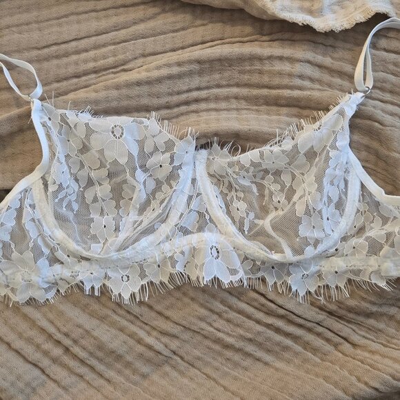 White Lace Lingerie 5pc Set, BRAND NEW, NEVER WORN!!! - Picture 3 of 6